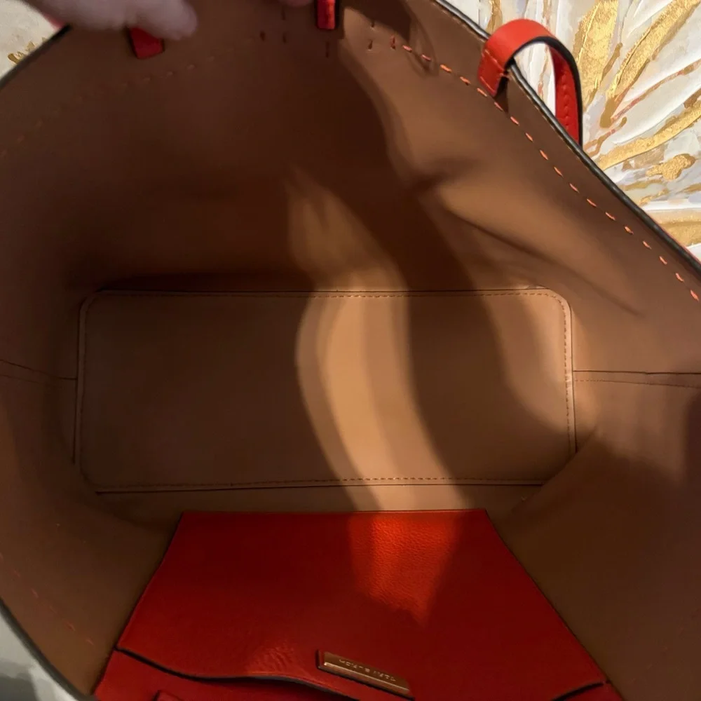 Tory Burch McGraw - Picture 12 of 12